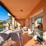 Mediterra - Sea View Near Golf With Pools & Fitness Апартаменты *